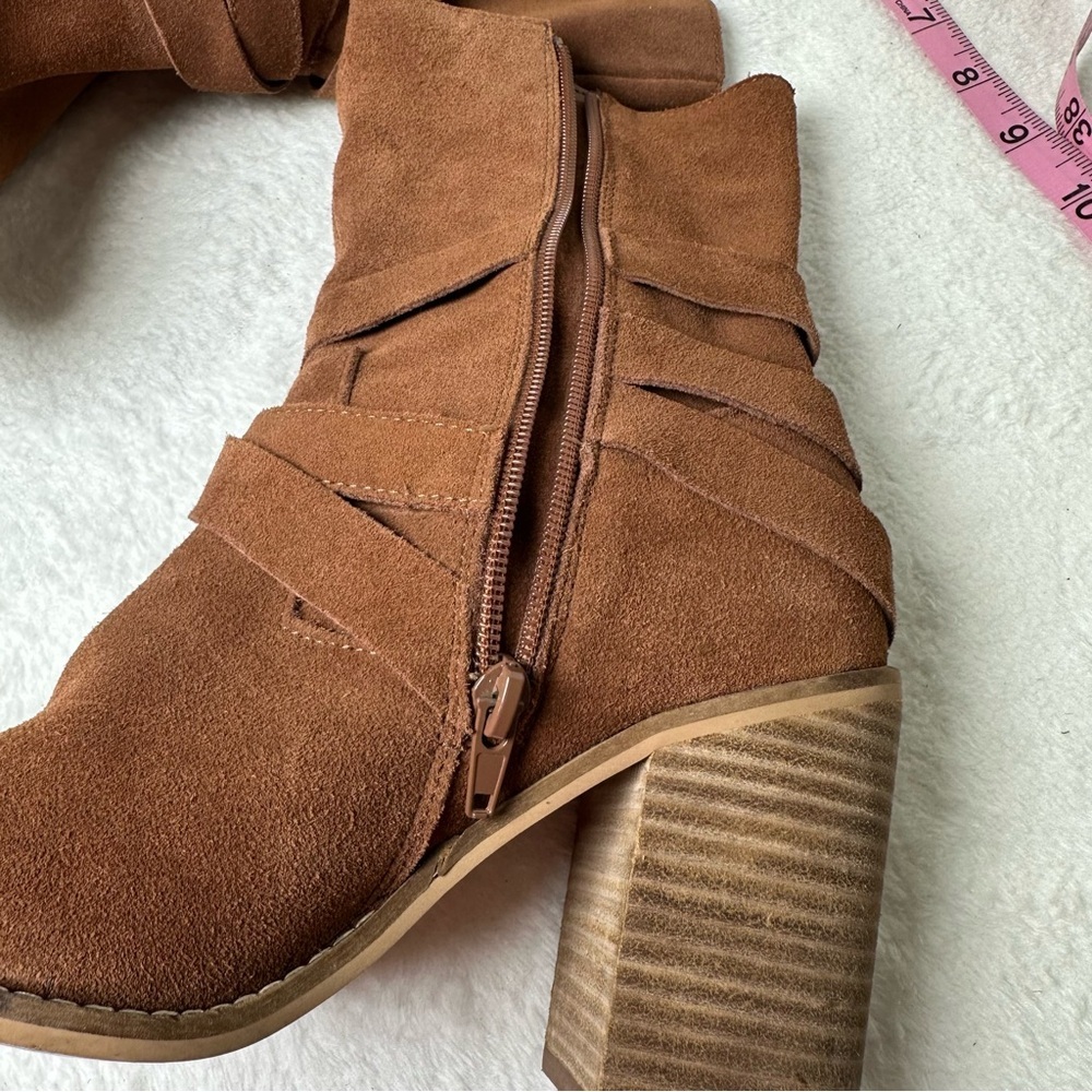 Chelsea & Violet CV-Vicky Brown Suede Heeled Pointed Toe Boots Booties - Picture 9 of 14